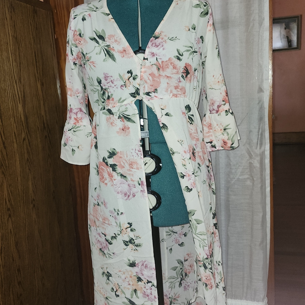 C Women's Floral 3 Button Overtop - White and Pink